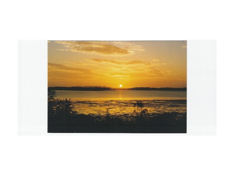 16 Thompson Esplanade, Russell Island QLD 4184