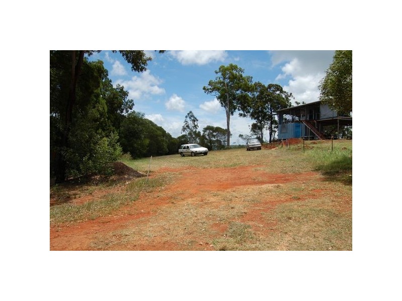 16 Thompson Esplanade, Russell Island QLD 4184