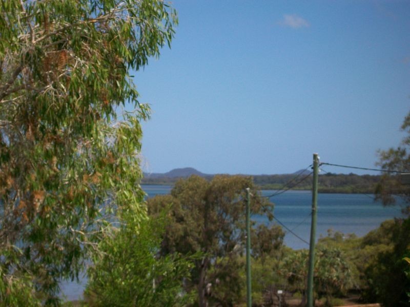 8 Mawarra Street, Macleay Island QLD 4184