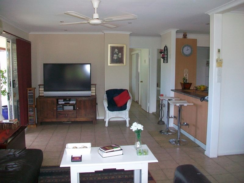 8 Mawarra Street, Macleay Island QLD 4184