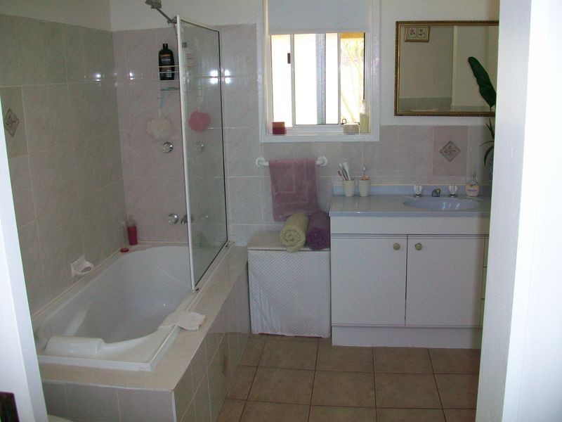 8 Mawarra Street, Macleay Island QLD 4184