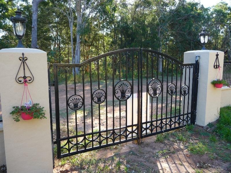 27 Allamanda Ave, Russell Island QLD 4184