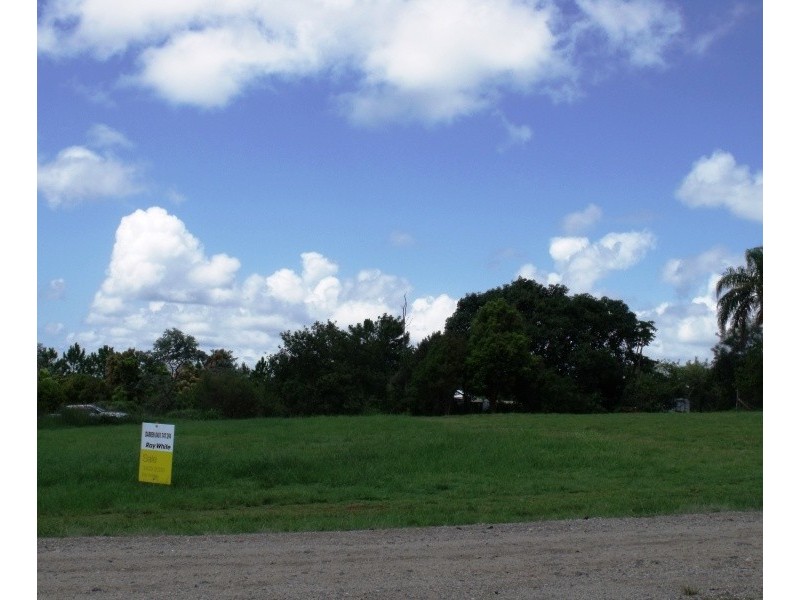 8 Highland St, Russell Island QLD 4184