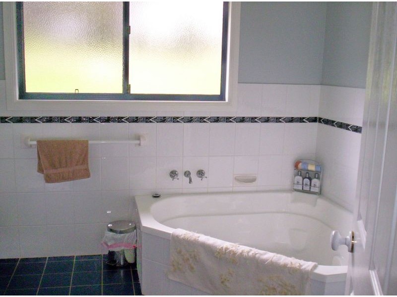 4 Tennyson Court, Russell Island QLD 4184
