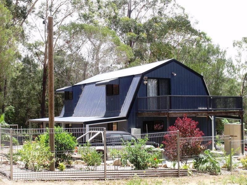 25 Diamond St, Russell Island QLD 4184