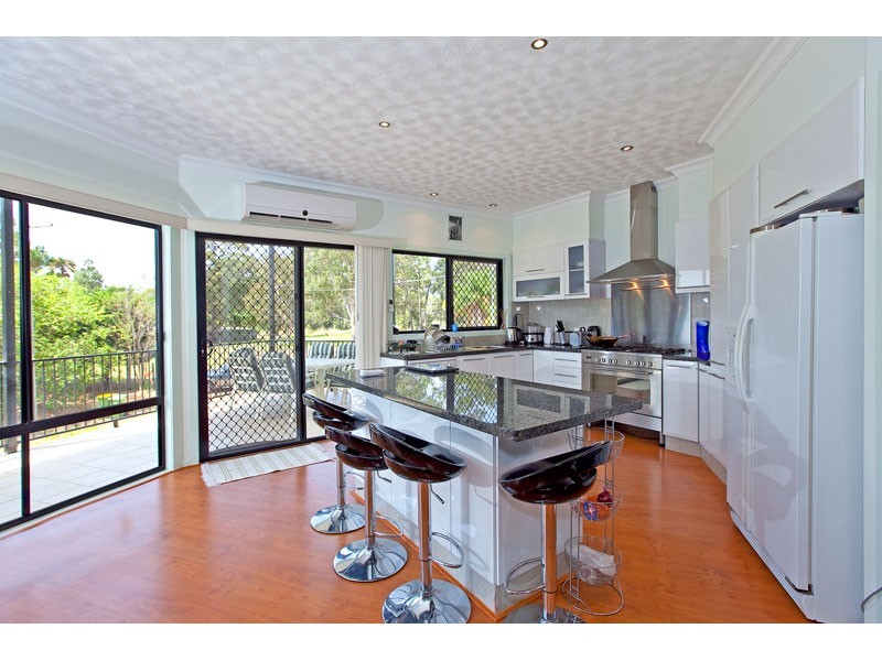9 Aquarius Road, Russell Island QLD 4184