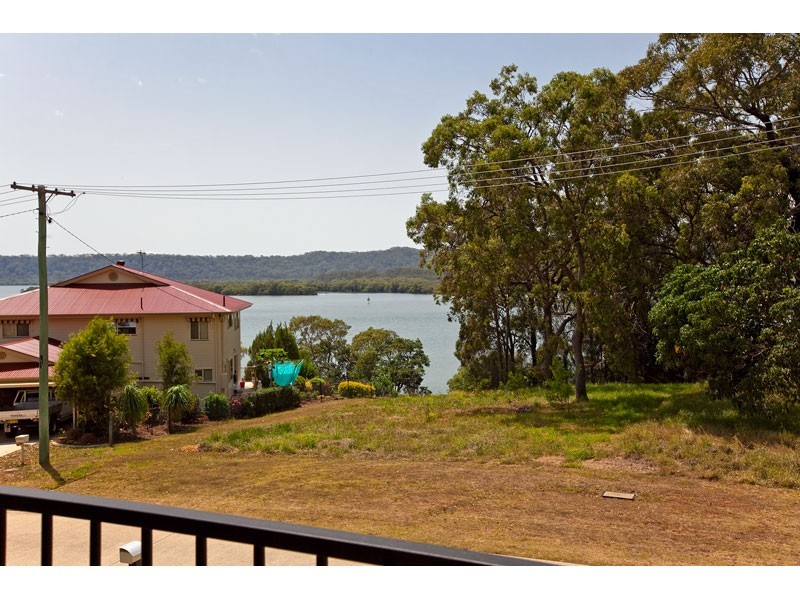 9 Aquarius Road, Russell Island QLD 4184