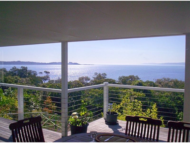 27 Bay Drive, Russell Island QLD 4184