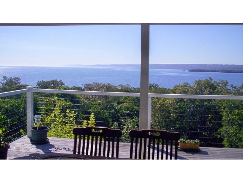 27 Bay Drive, Russell Island QLD 4184