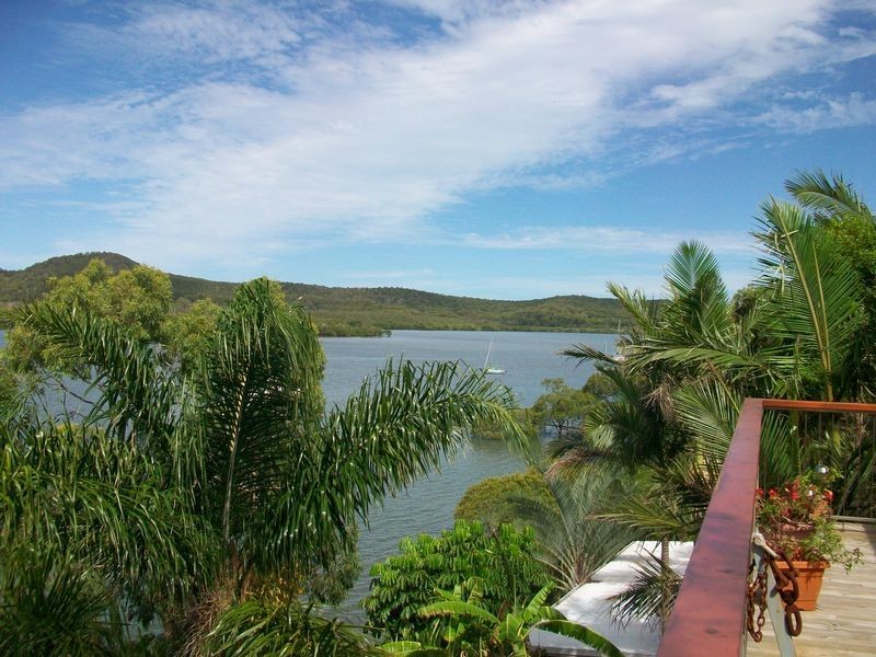 12 Schooner Street, Russell Island QLD 4184