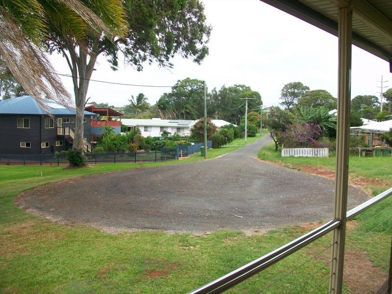 128 Canaipa Pt Dr, Russell Island QLD 4184