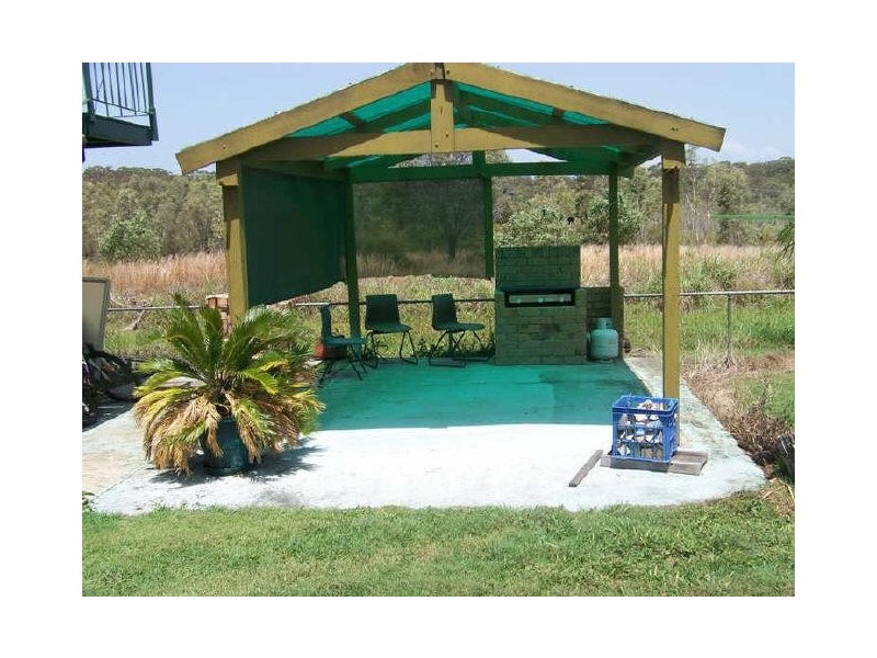 10 Coco Palms Dr, Russell Island QLD 4184