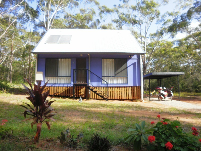 6 Sunhaven Rd, Russell Island QLD 4184