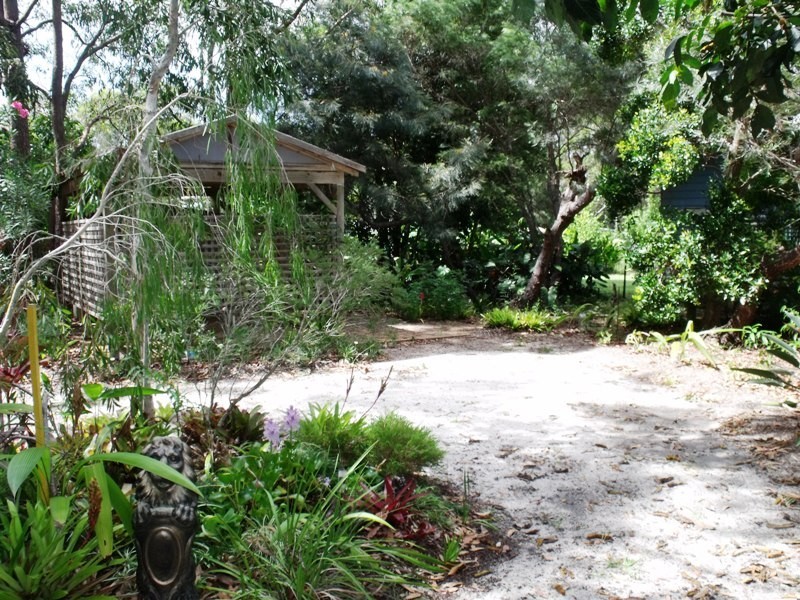 201 Centre Rd, Russell Island QLD 4184