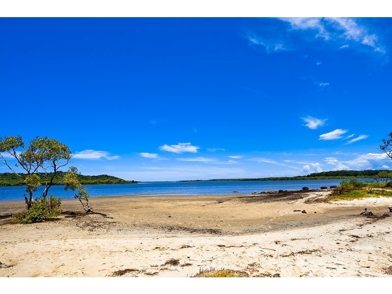 36 Crescent Dr, Russell Island QLD 4184