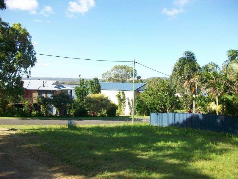 38 Bay Drive, Russell Island QLD 4184