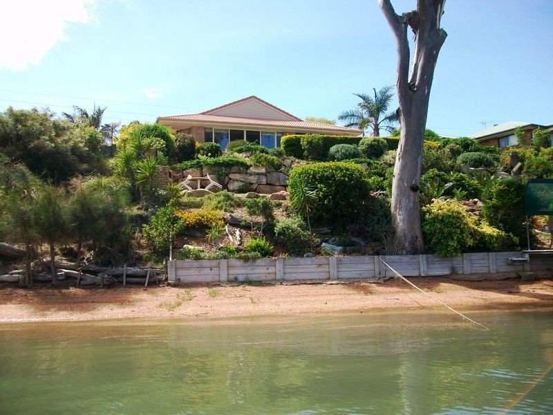 86 Canaipa Point Dr, Russell Island QLD 4184