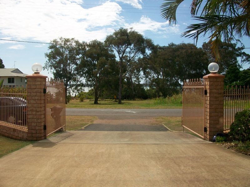 86 Canaipa Point Dr, Russell Island QLD 4184