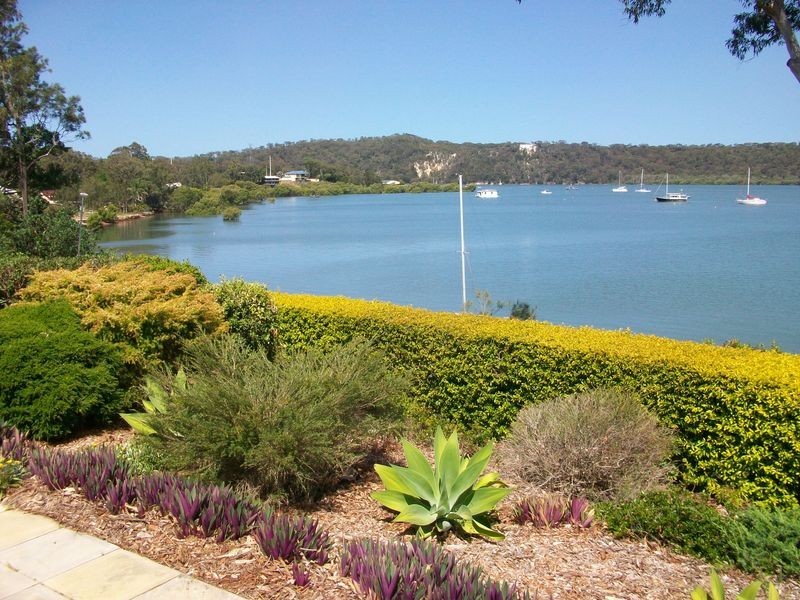 86 Canaipa Point Dr, Russell Island QLD 4184