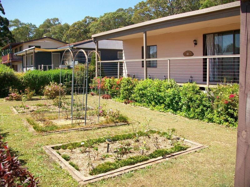 14 Taylor St, Russell Island QLD 4184