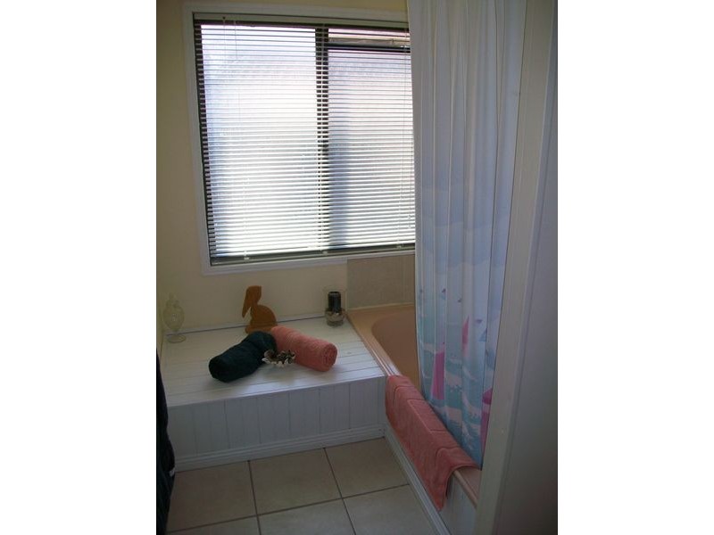 14 Taylor St, Russell Island QLD 4184