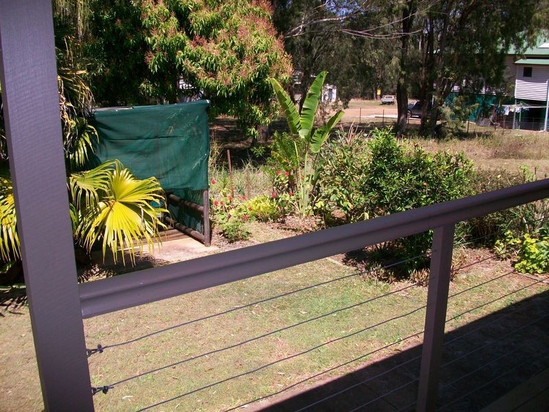 14 Taylor St, Russell Island QLD 4184