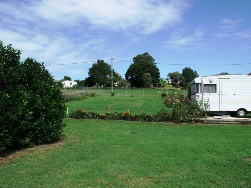 22 Kings Road, Russell Island QLD 4184