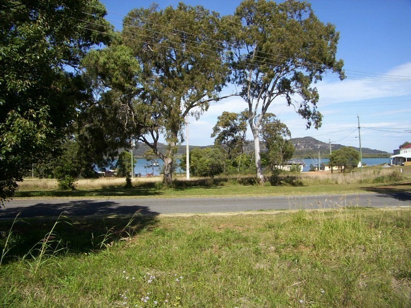 9 Patterson St, Russell Island QLD 4184