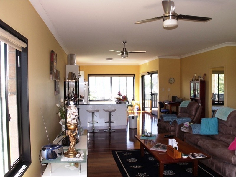 31 Canaipa Point Dr, Russell Island QLD 4184