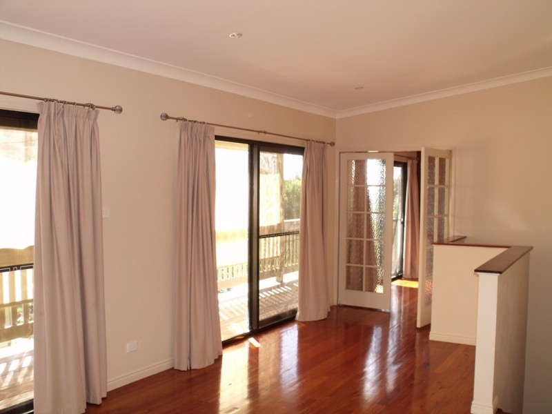 18 Panorama Avenue, Russell Island QLD 4184