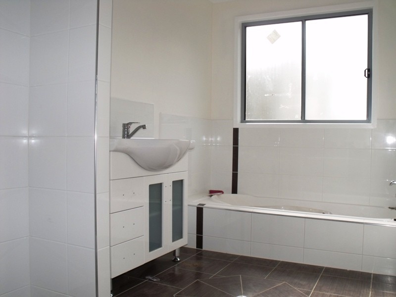 19 Sapphire St, Russell Island QLD 4184