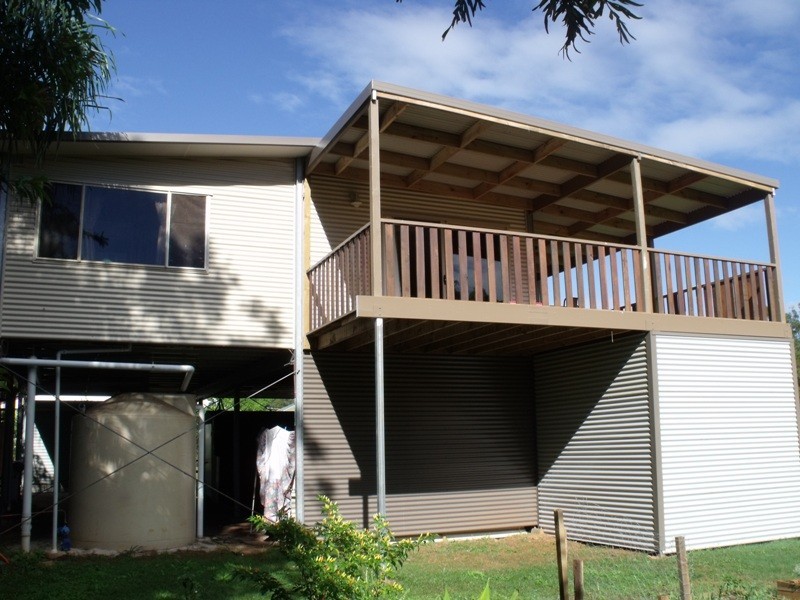 9 Reading St, Russell Island QLD 4184