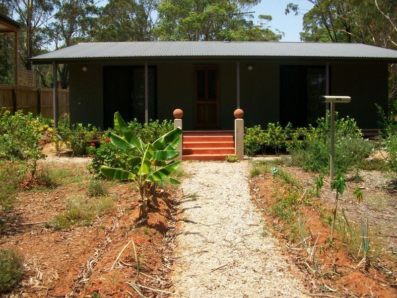 29 Basket Beach Road, Russell Island QLD 4184