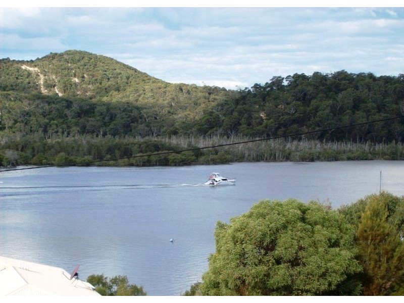 57 Seaward Drive, Russell Island QLD 4184