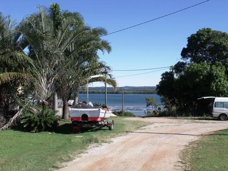 16 Panorama Ave, Russell Island QLD 4184