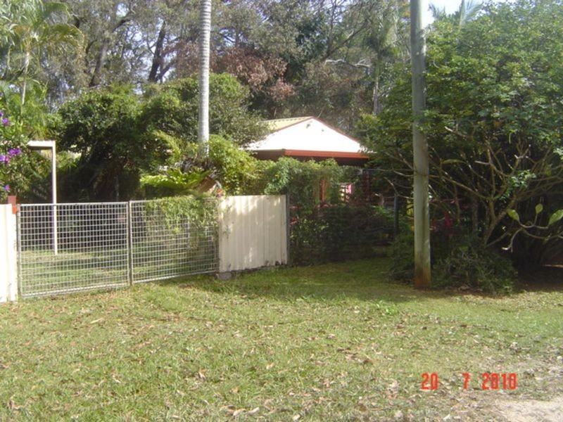 1 Paula Parade, Lamb Island QLD 4184