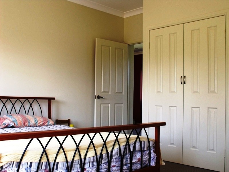 8 Phoenix Street, Russell Island QLD 4184