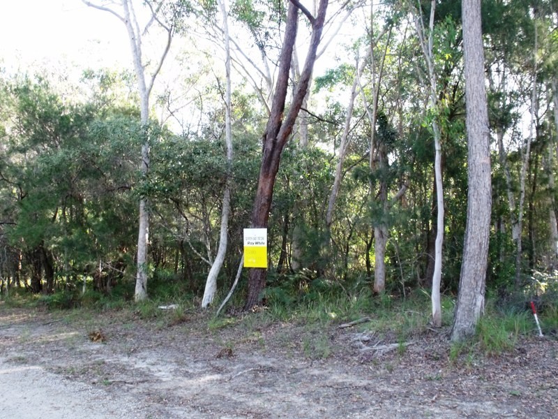 19 Doverton Dr, Russell Island QLD 4184