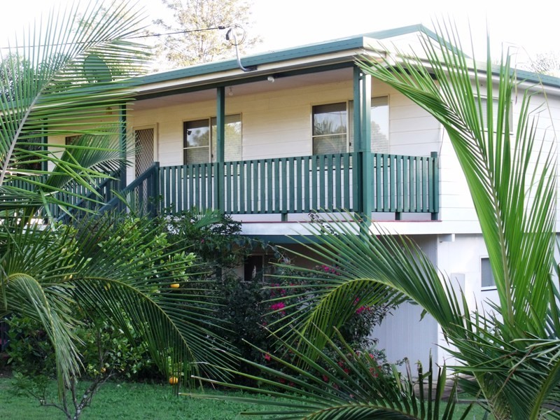15 Reading St, Russell Island QLD 4184