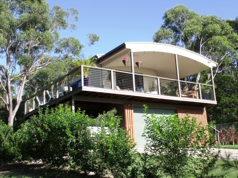 14 Seaview St, Russell Island QLD 4184