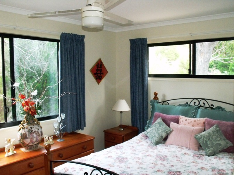 14 Seaview St, Russell Island QLD 4184