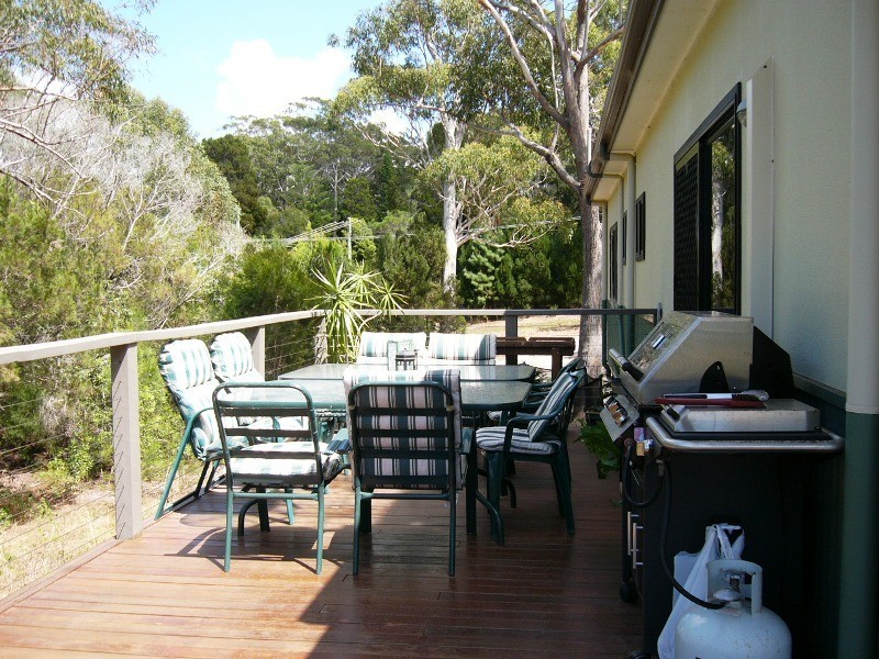 14 Seaview St, Russell Island QLD 4184