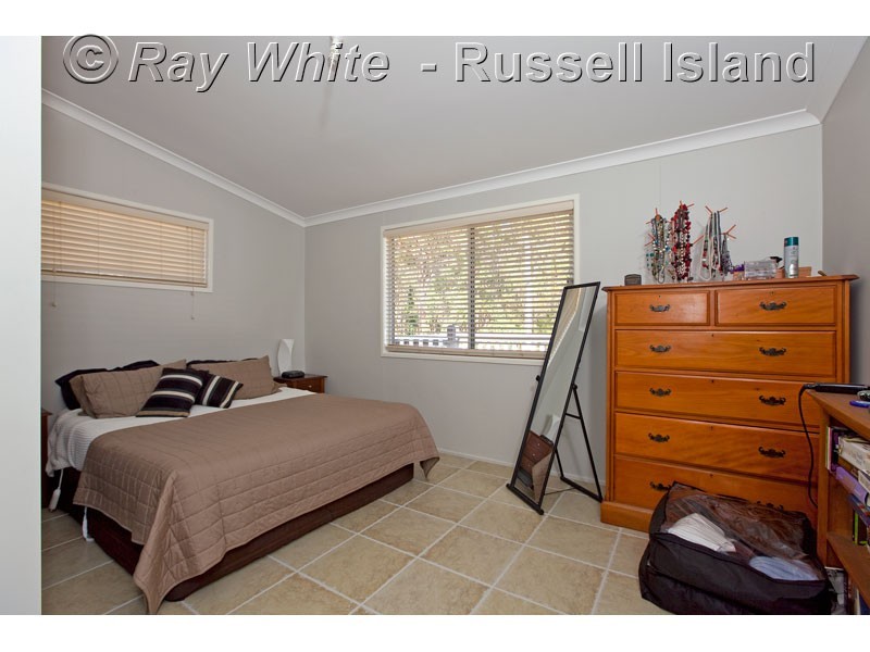 25 Borrows Street, Russell Island QLD 4184