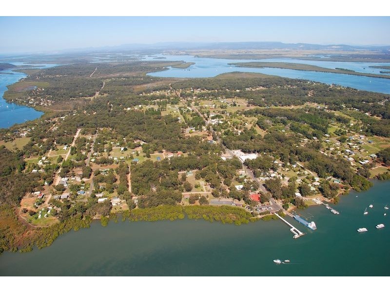 25-35 Wilma Crescent, Russell Island QLD 4184