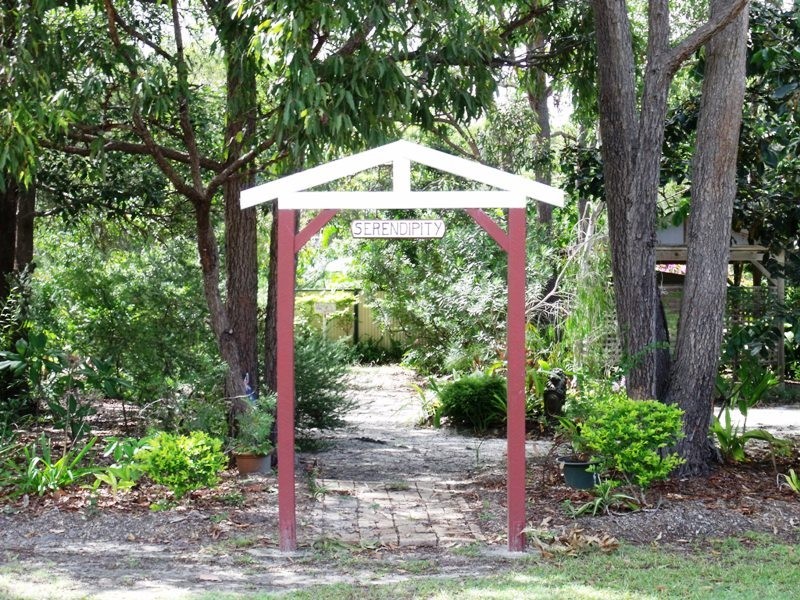 203 Centre Road, Russell Island QLD 4184