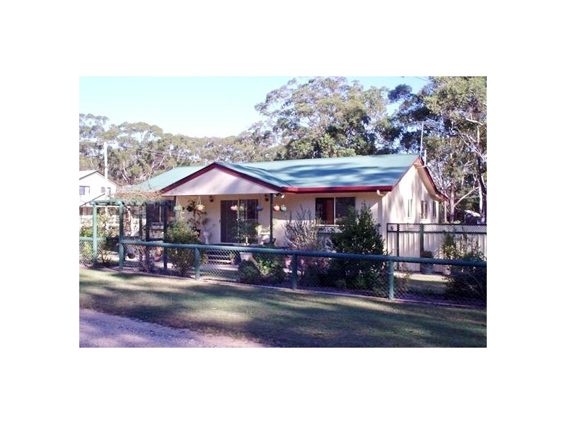 19 Kurrajong Road, Russell Island QLD 4184