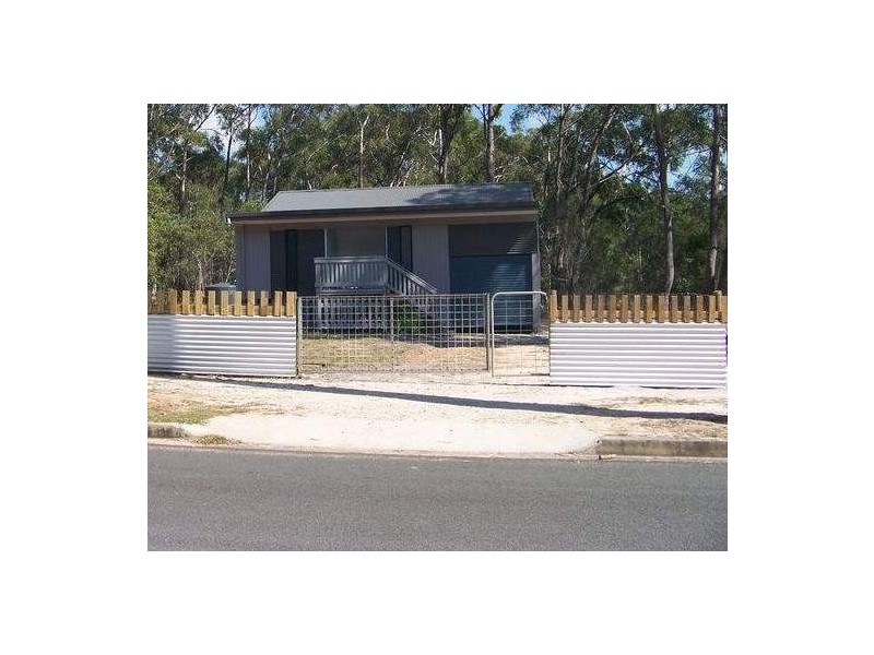 202 Centre Rd, Russell Island QLD 4184