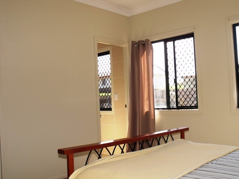 8 Phoenix Street, Russell Island QLD 4184