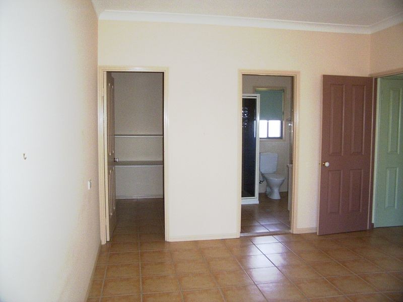 5 Crescent Drive, Russell Island QLD 4184