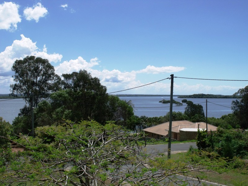 117 Palm Beach Rd, Russell Island QLD 4184